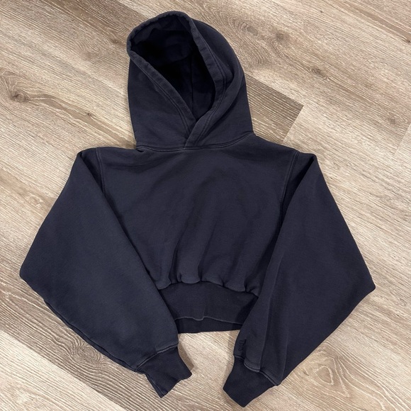 TNA Tops - TNA Cozy Black Fleece Hoodie